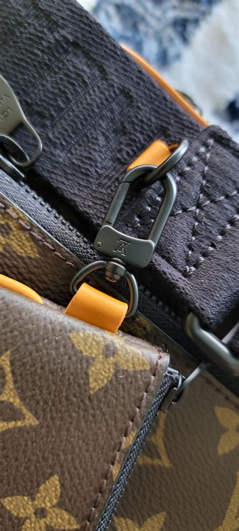 LV Trio Messenger From Scarlett Luxury : .